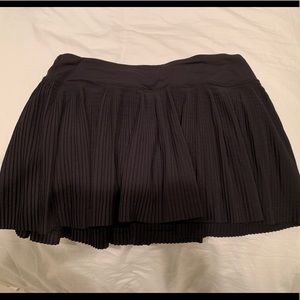 Size 6 Pleated Lulu Lemon Skirt